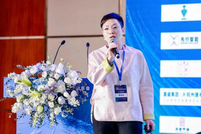 图为睿恩新能源创始人、董事长陈璇